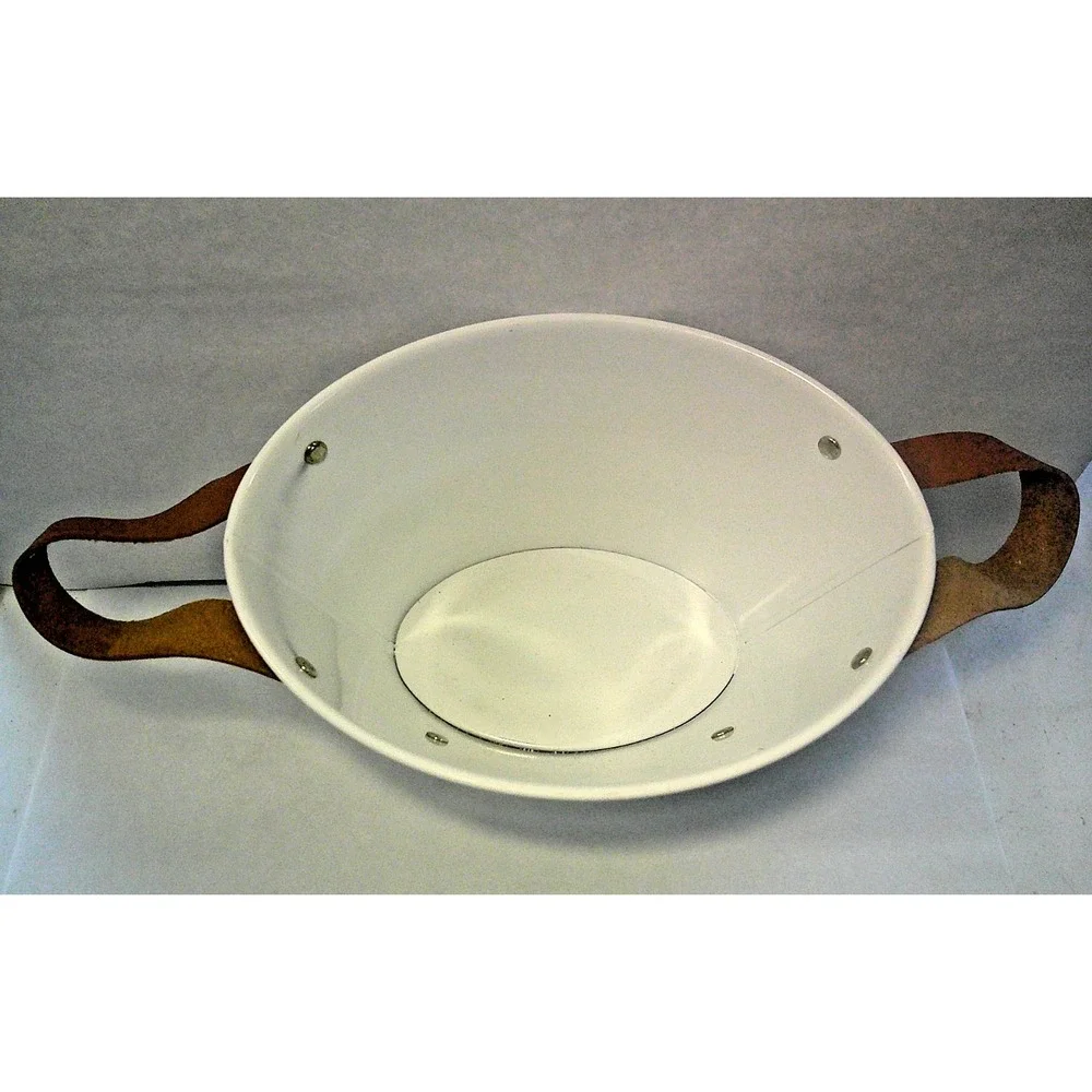 FLOWERS AND GARDEN WHITE BUCKET‎ WITH BROWN LEATHER STRAPS